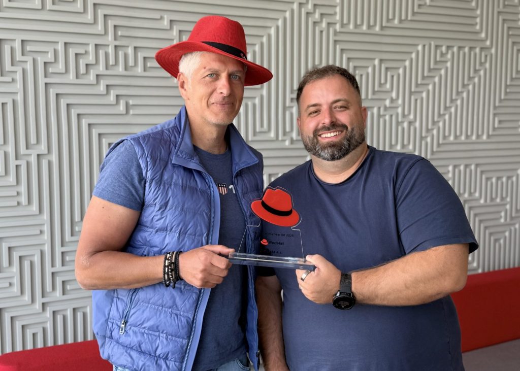 Vedúci oddelenia PreSales Štefan Varga a člen predstavenstva Pavol Závacký